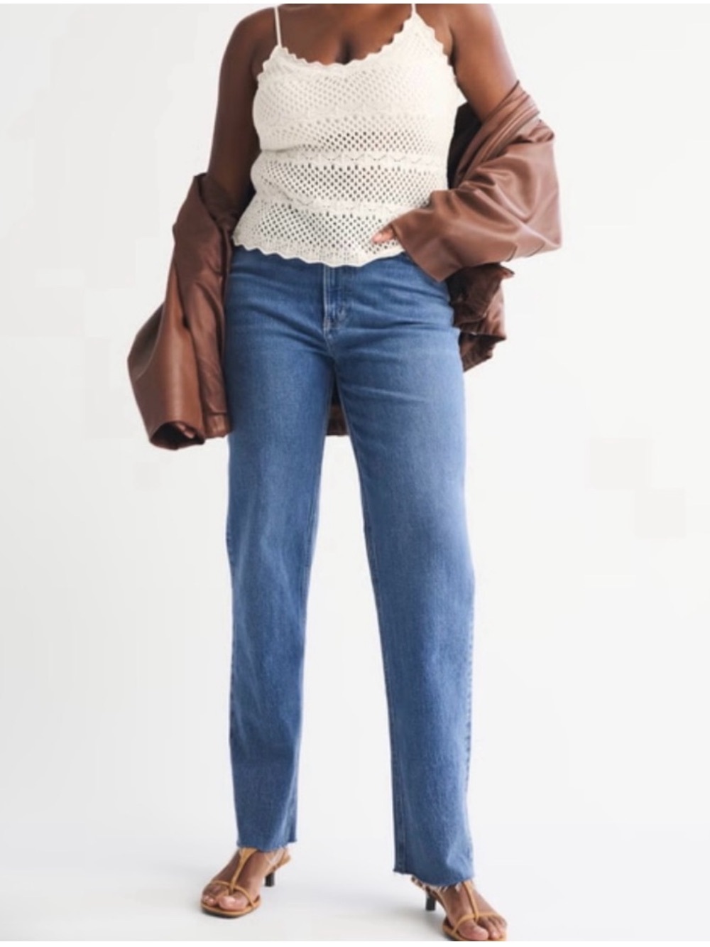 Abercrombie & Fitch The 90’s Straight Mid Rise Raw Hem size 31 NWT